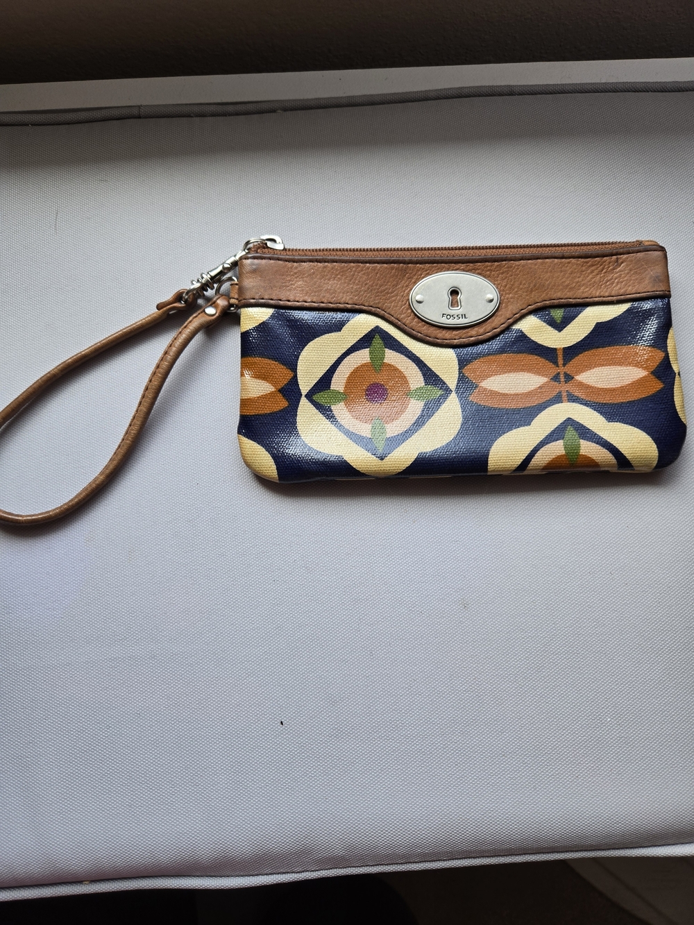 Fossil Keeper Set Crossboday, Wristlet And Zippered Wallet - Picture 5 of 15